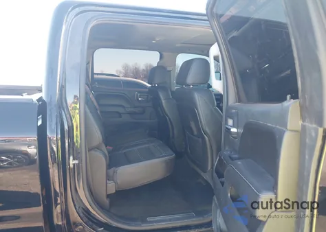 2015 GMC Sierra 2500Hd Denali z USA, uszkodzony, nr VIN 1GT120E86FF567722